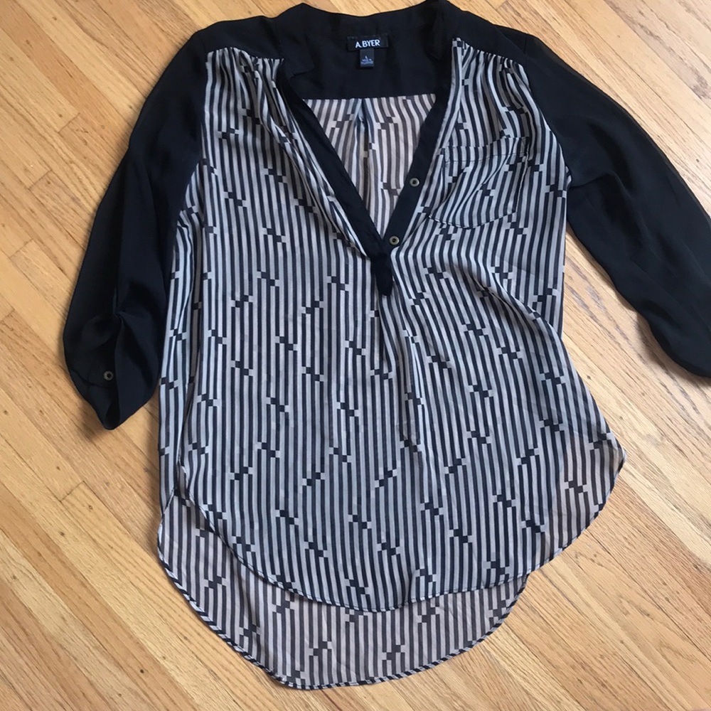 A byer blouse